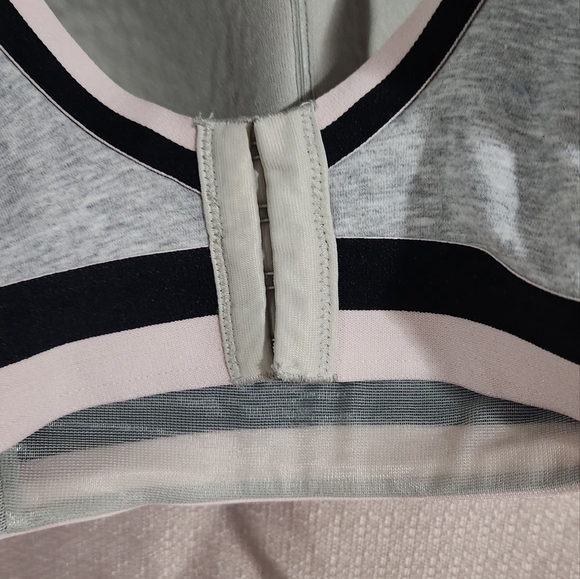 CACIQUE 46D Women's Gray Lace Trim Bra - Picture 4 of 7